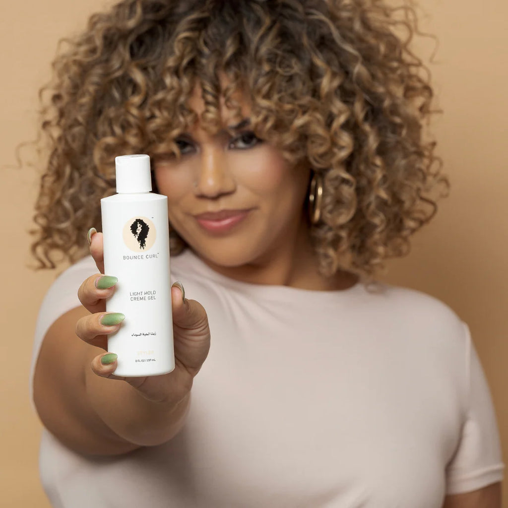 Bounce Curl Light Hold Creme Gel 237ml - Closeup