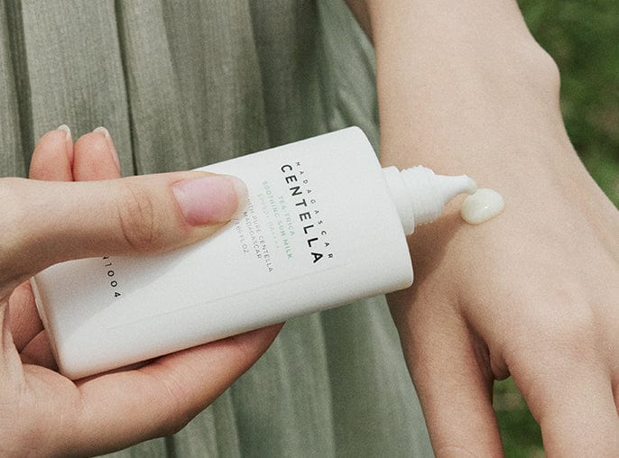 SKIN1004 MADAGASCAR CENTELLA TEA-TRICA SOOTHING SUN MILK SPF50+ PA++++ (50ml)